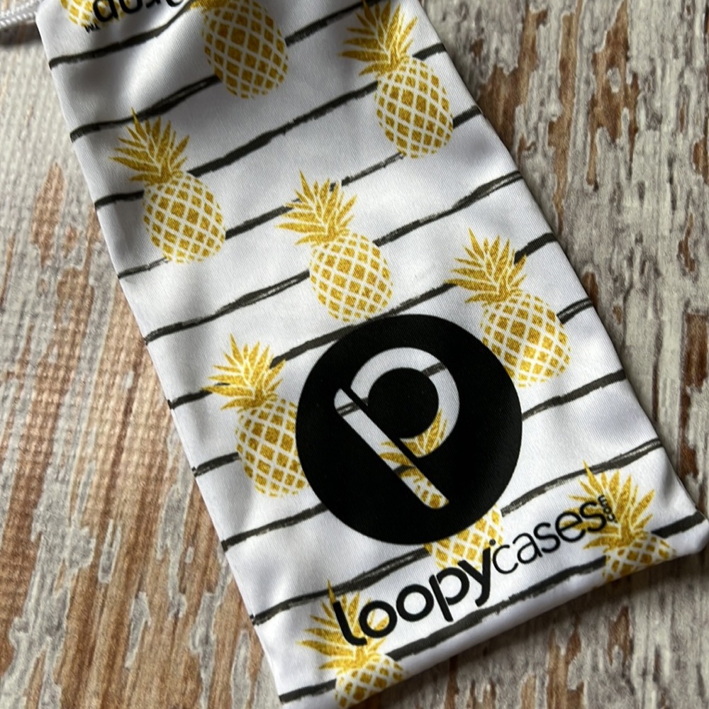 Loopy iPhone XR pineapple 🍍case, very new, hardly used, loop unused! - Picture 5 of 5